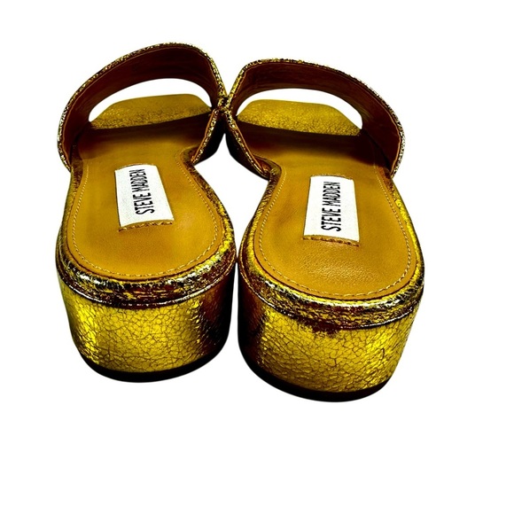 Steve Madden Women’s Amir Gold Foil Slide Sandals, Size 6M - Picture 5 of 7